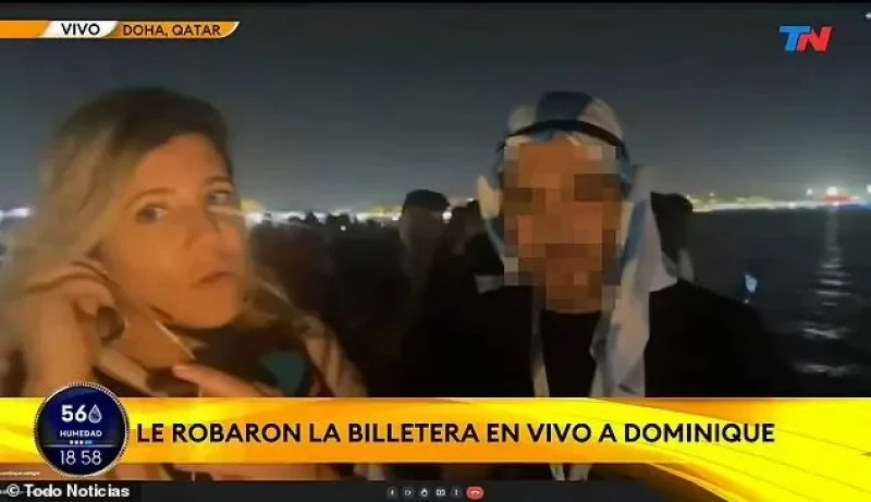 مراسلة تلفزيونية تتعرض لموقف مخجل جداً أمام الكاميرا في مونديال قطر 2022 (فيديو)