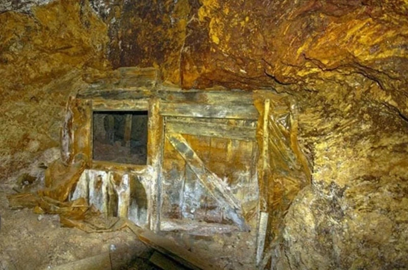 اكتشاف جبل شاهق من الذهب الخالص لا يقدر بأي ثمن.. سيجعلها في مقدمة الدول الثرية في كل العالم
