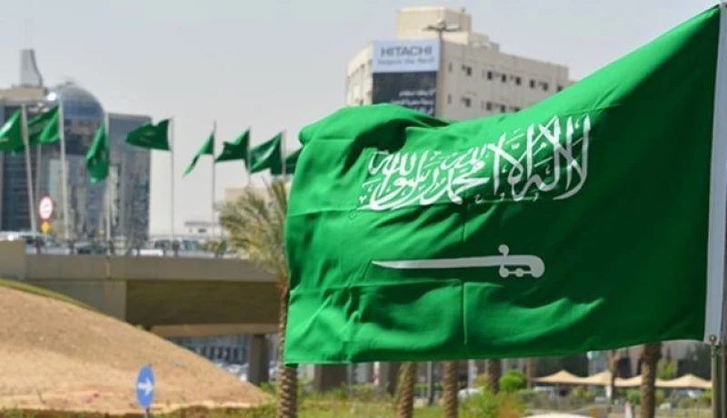 شروط الحصول على تأشيرة العمل بدون كفيل | تأشيرة جديدة تيسر على المقيمين العمل في جميع انحاء السعودية.!
