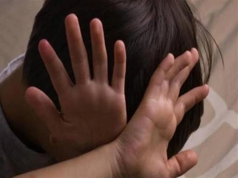 تفاصيل اغتصاب فتاة قاصر على يد 7 مصريين..تفاصيل للكبار فقط يمنع تماما دخول الاطفال!!