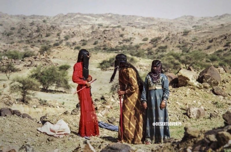 شاهد.. صور نادرة ل "راعيات الغنم" في جنوب غرب السعودية.. والكشف عن تاريخها