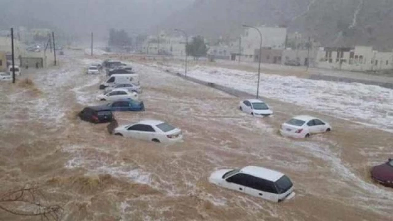 سكان الإمارات يكتشفون خطر إضافي ومروع بعد كارثة الفيضان يهدد الحياة والممتلكات في الشوارع .. تفاصيل