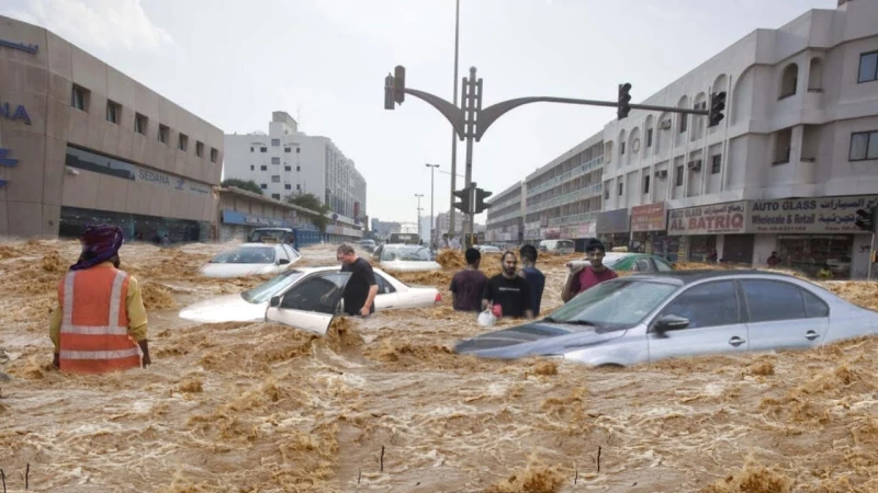 بعد فيضانات الإمارات وعُمان .. خبراء الأرصاد تكشف سراً خطيراً لم يحدث منذ 75 عاما..الجزيرة العربية سوف تكون في مواجهة اصعب اوقاتها